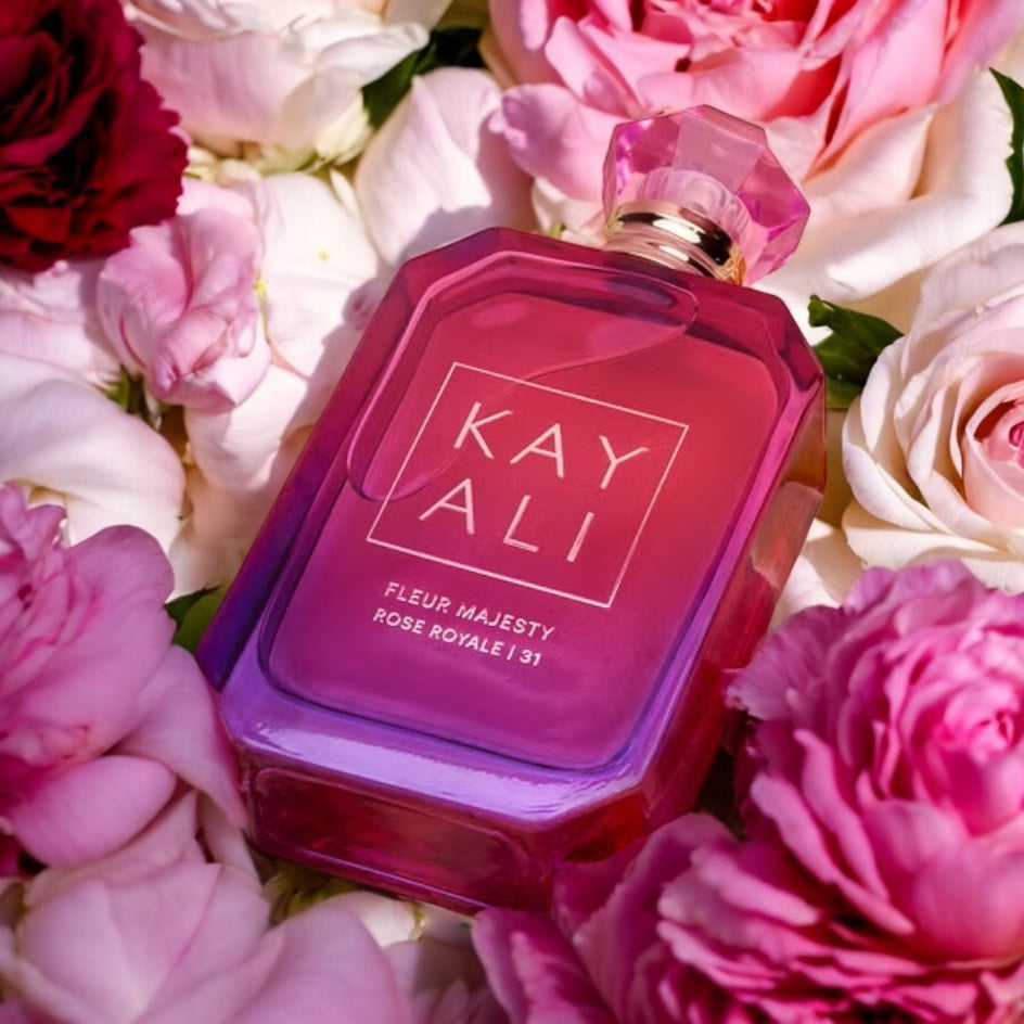 Close-up of a fragrance sample of Fleur Majesty Rose Royale | 31, highlighting its rich floral, fruity, and warm musky notes for an elegant and sensual scent
