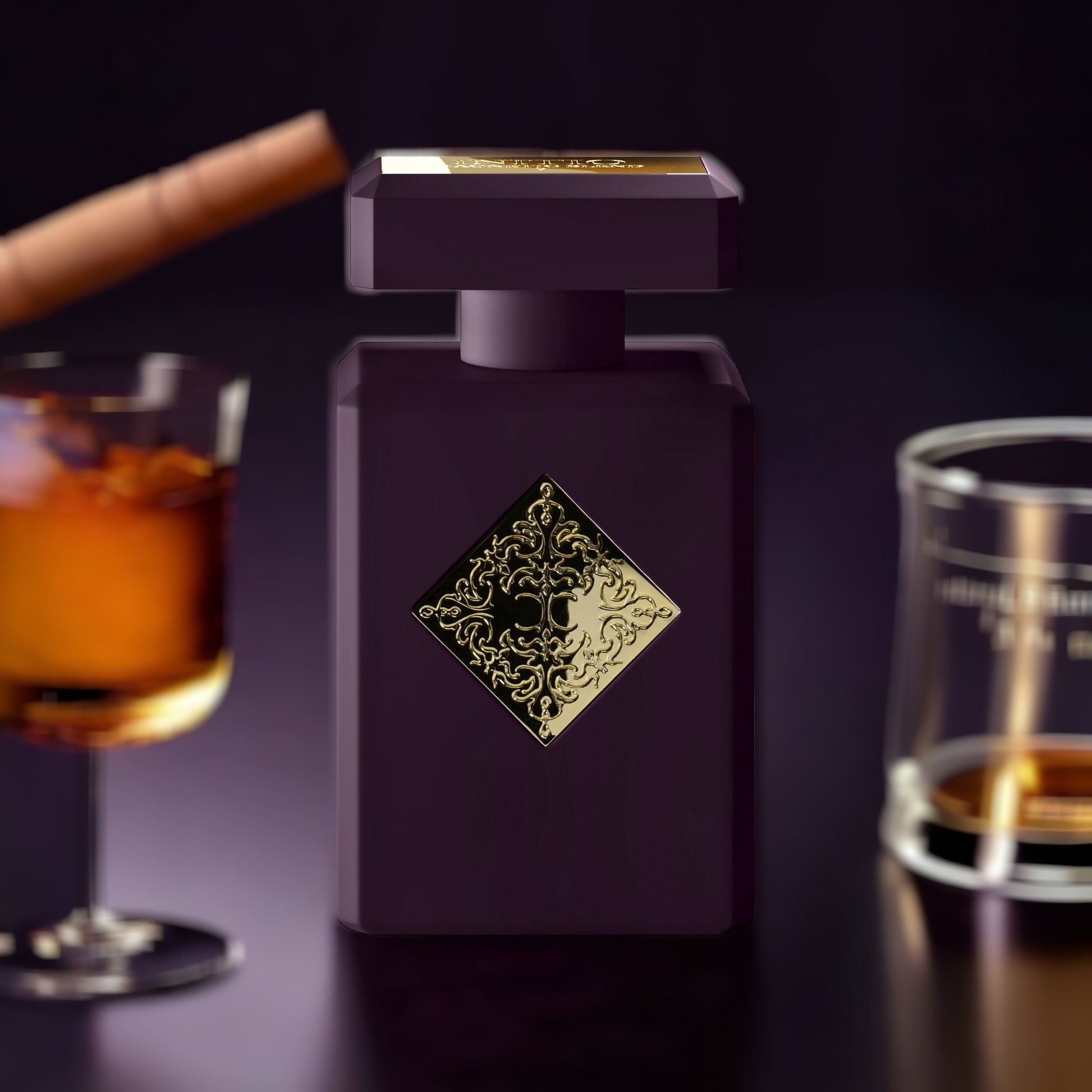 Initio Side Effect perfume sample – smoky tobacco, spiced rum and warm vanilla bean in a bold, magnetic composition.