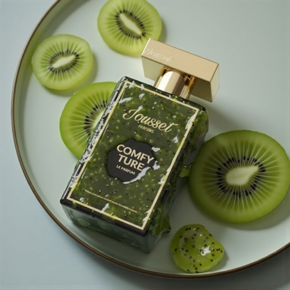 Jousset Comfy Ture perfume sample – marmalade, plum and buttery baguette notes styled in a cozy breakfast table setting.