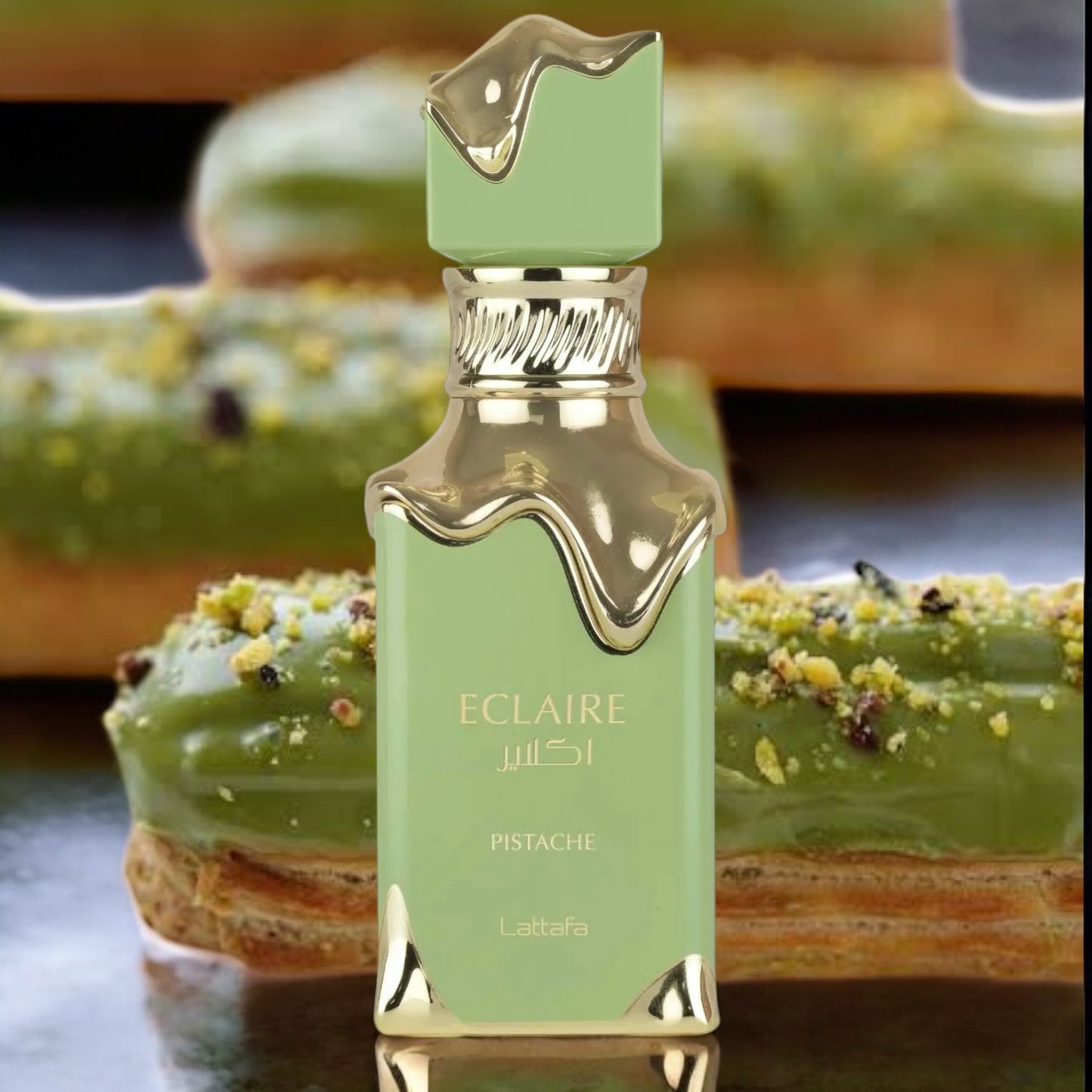Lattafa Eclaire Pistache perfume sample – creamy gourmand scent with pistachio, coconut, vanilla and musk, styled in a cozy setting.