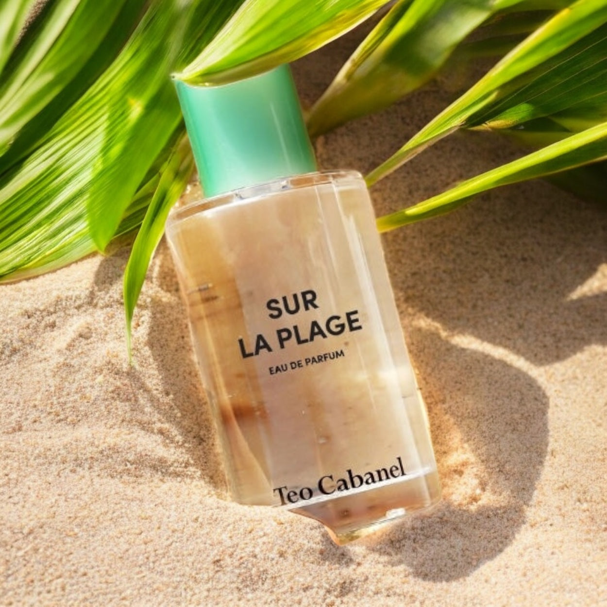 Teo Cabanel Sur La Plage perfume sample – beachy, sun-warmed skin and salty breeze vibes in a coastal summer setting.