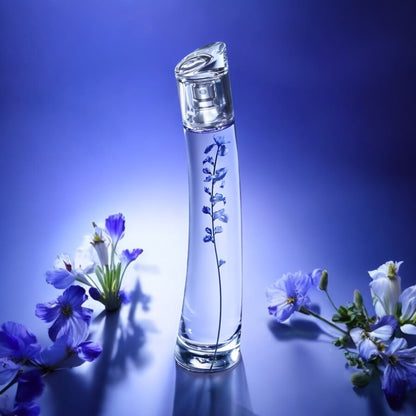 Close-up of a fragrance sample of Flower Ikebana Indigo, highlighting its elegant blend of iris, mineral notes, and smooth vanilla.