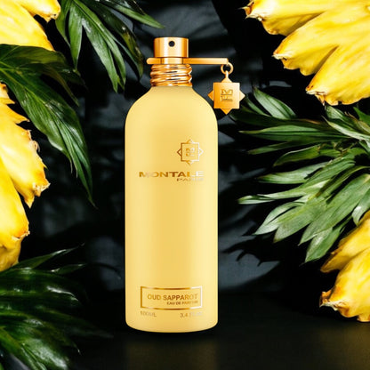 Close-up of a fragrance sample of Oud Sapparot, showcasing its rich blend of pineapple, oud, cinnamon, and vanilla for a warm, exotic scent.