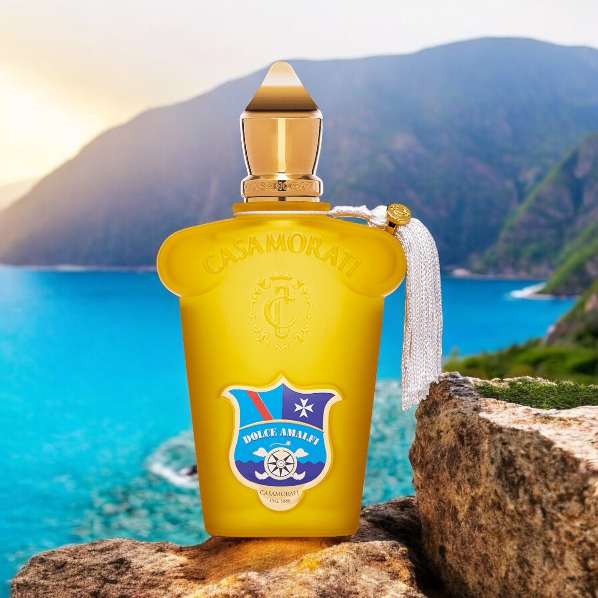 Xerjoff Dolce Amalfi perfume sample highlighting its sweet fruity top, warm incense heart, and creamy amber-musk base - perfect for fragrance lovers and decants.