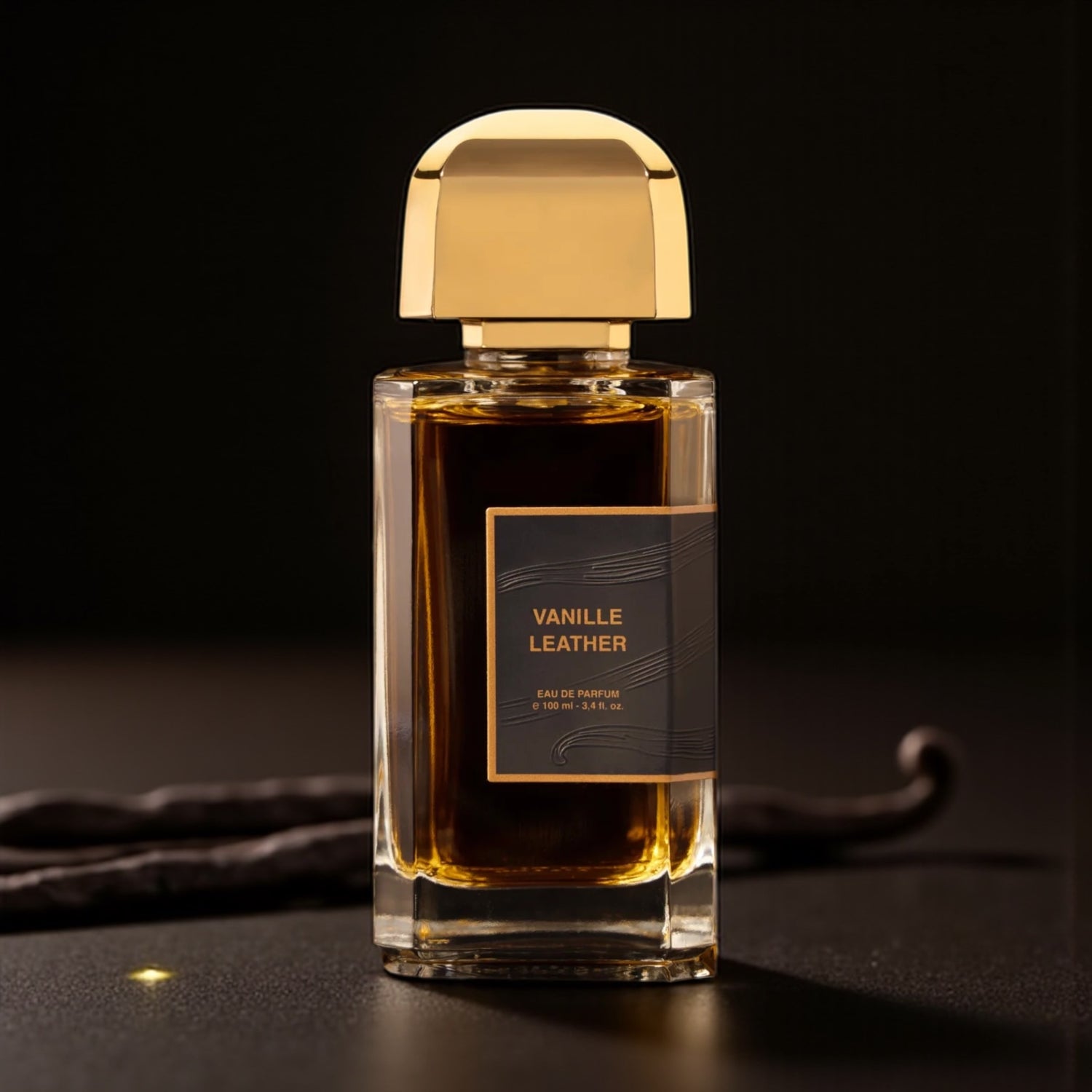 BDK Parfums Vanille Leather perfume sample – creamy vanilla, smoky leather, and white floral notes styled in a warm, sophisticated setting.