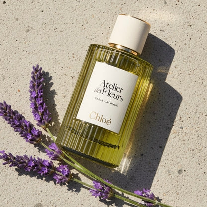 Chloé Sable Lavande styled with lavender, Mediterranean-inspired woods and soft floral accents