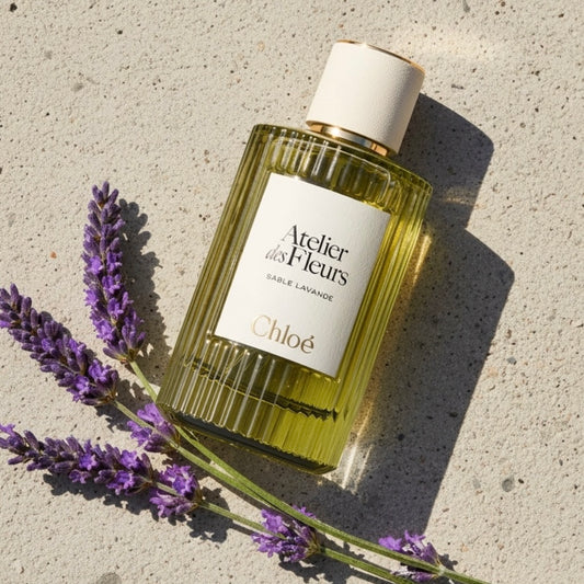 Chloé Sable Lavande styled with lavender, Mediterranean-inspired woods and soft floral accents