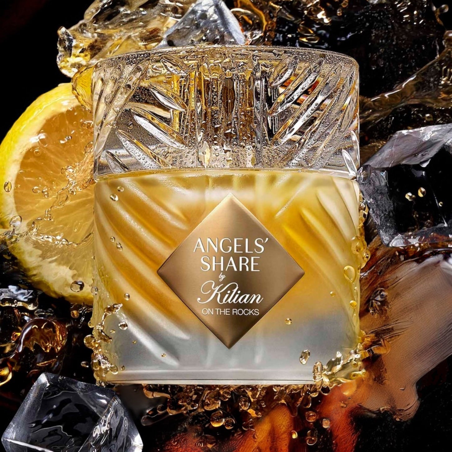 Angels’ Share On The Rocks perfume sample – sparkling citrus and warm oak in a sleek, modern lifestyle setting