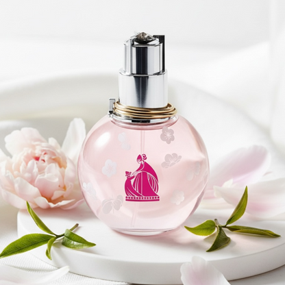 Lanvin Éclat d’Arpège White Tea perfume styled in a calm, airy setting