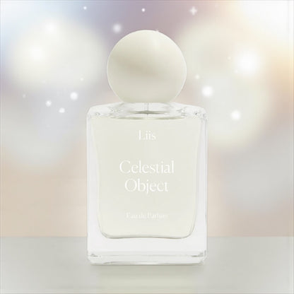 Liis Celestial Object perfume sample – airy celestial scent with quince, incense and tonka bean under a starlit sky.