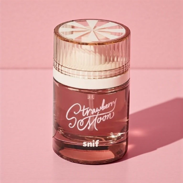 Snif Strawberry Moon perfume sample – jasmine, leather, and amber notes styled in a retro Miami-inspired setting.