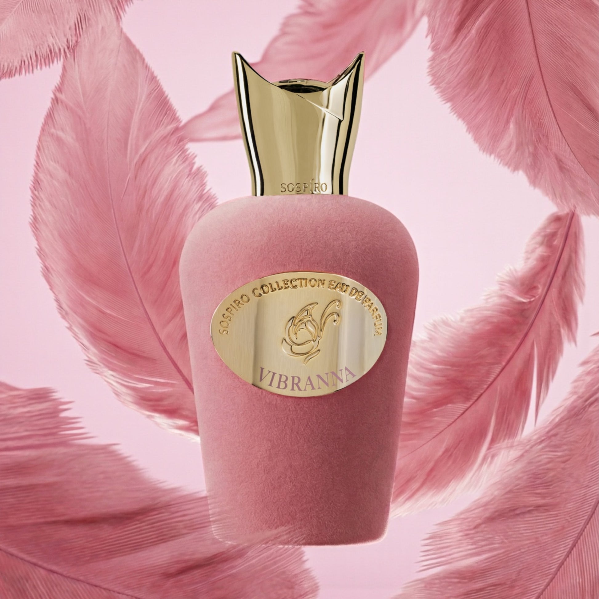 Sospiro Vibranna perfume sample styled with soft pink feathers reflect its subtle floral character.