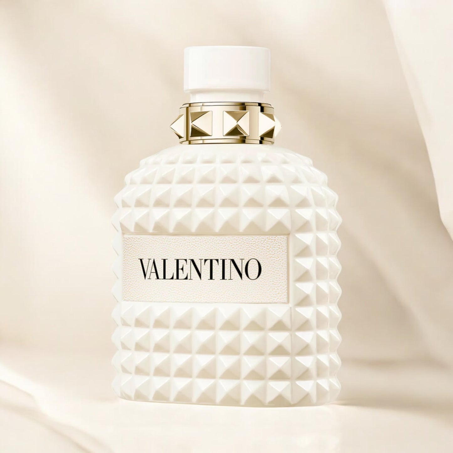 Valentino Uomo Born In Roma Ivory fragrance sample – bergamot, lavandin and smoky fireplace accord styled in a bold lifestyle setting