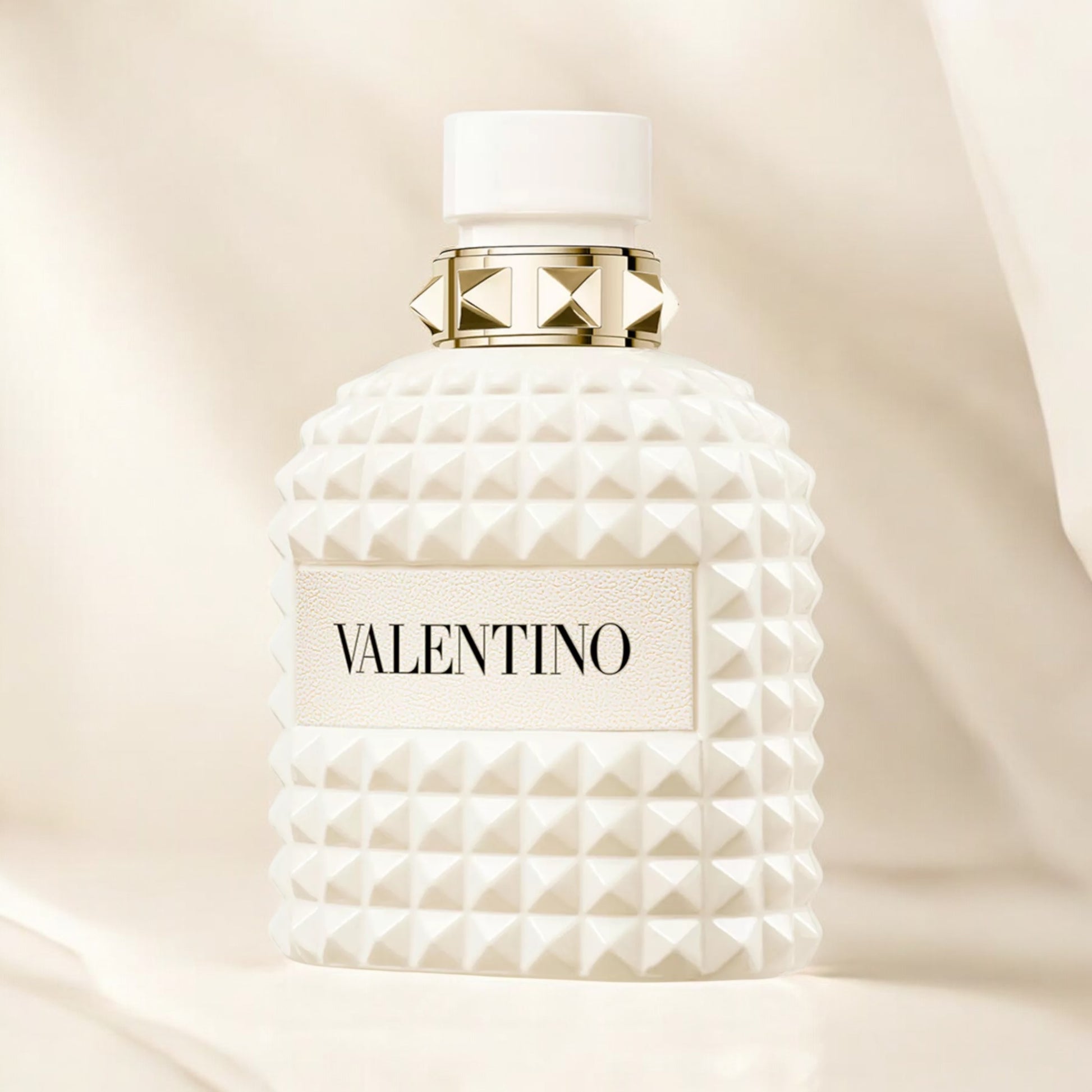 Valentino Uomo Born In Roma Ivory fragrance sample – bergamot, lavandin and smoky fireplace accord styled in a bold lifestyle setting